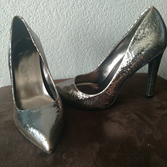 jessica simpson silver shoes